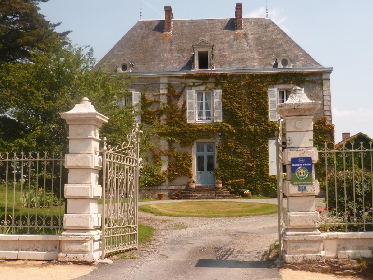 Le Logis Bed and Breakfast Les Pineaux Exteriör bild